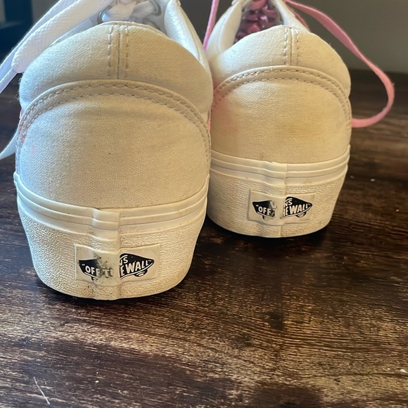 Custom Vans pink and white with charms - Picture 2 of 4